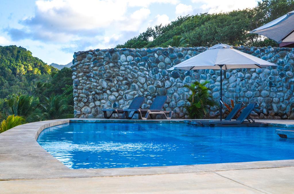 Pagua Bay House - Oceanfront Cabana'S Marigot Eksteriør billede