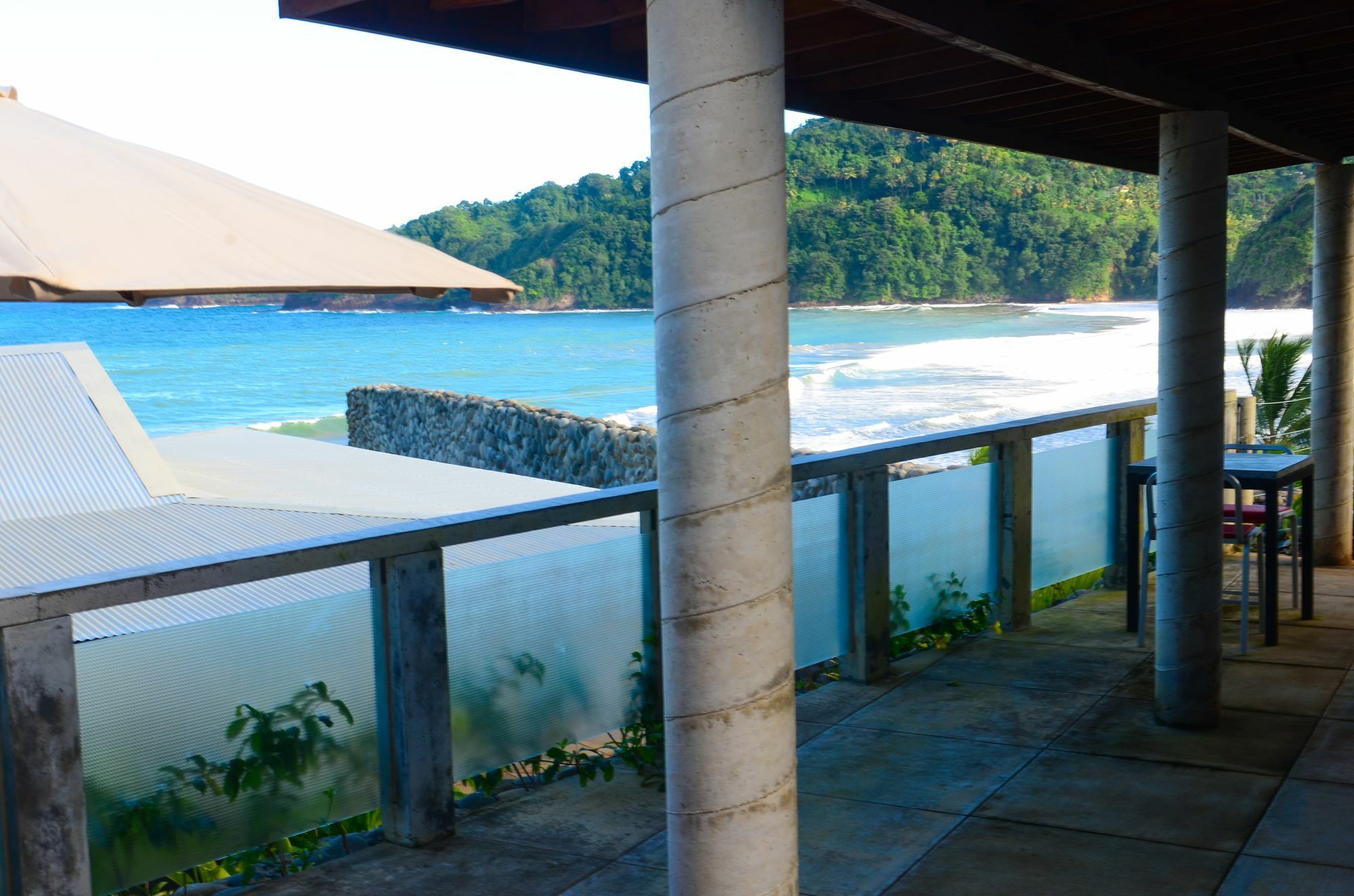 Pagua Bay House - Oceanfront Cabana'S Marigot Eksteriør billede